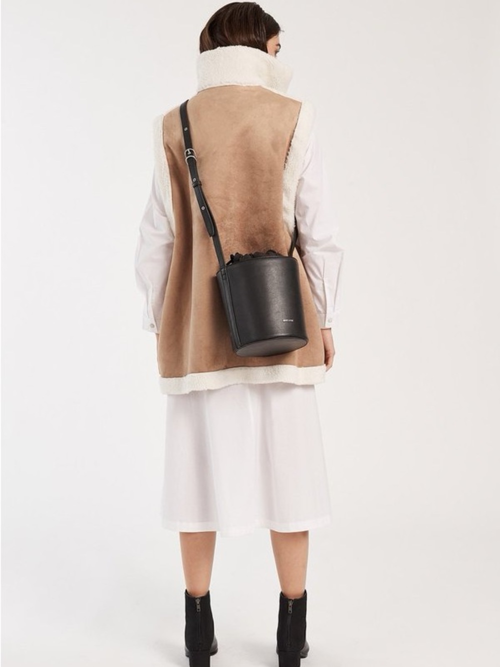 Matt & Nat Black Cylinder Bucket Bag